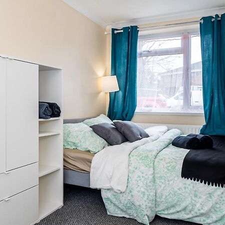 Shirley House 3, Guest House, Self Catering, Self Check In With Smart Locks, Use Of Fully Equipped Kitchen, Close To City Centre, Ideal For Longer Stays, Walking Distance To Bat, 20 Min Drive To Fawley Refinery, Excellent Transport Links Southampton Bagian luar foto