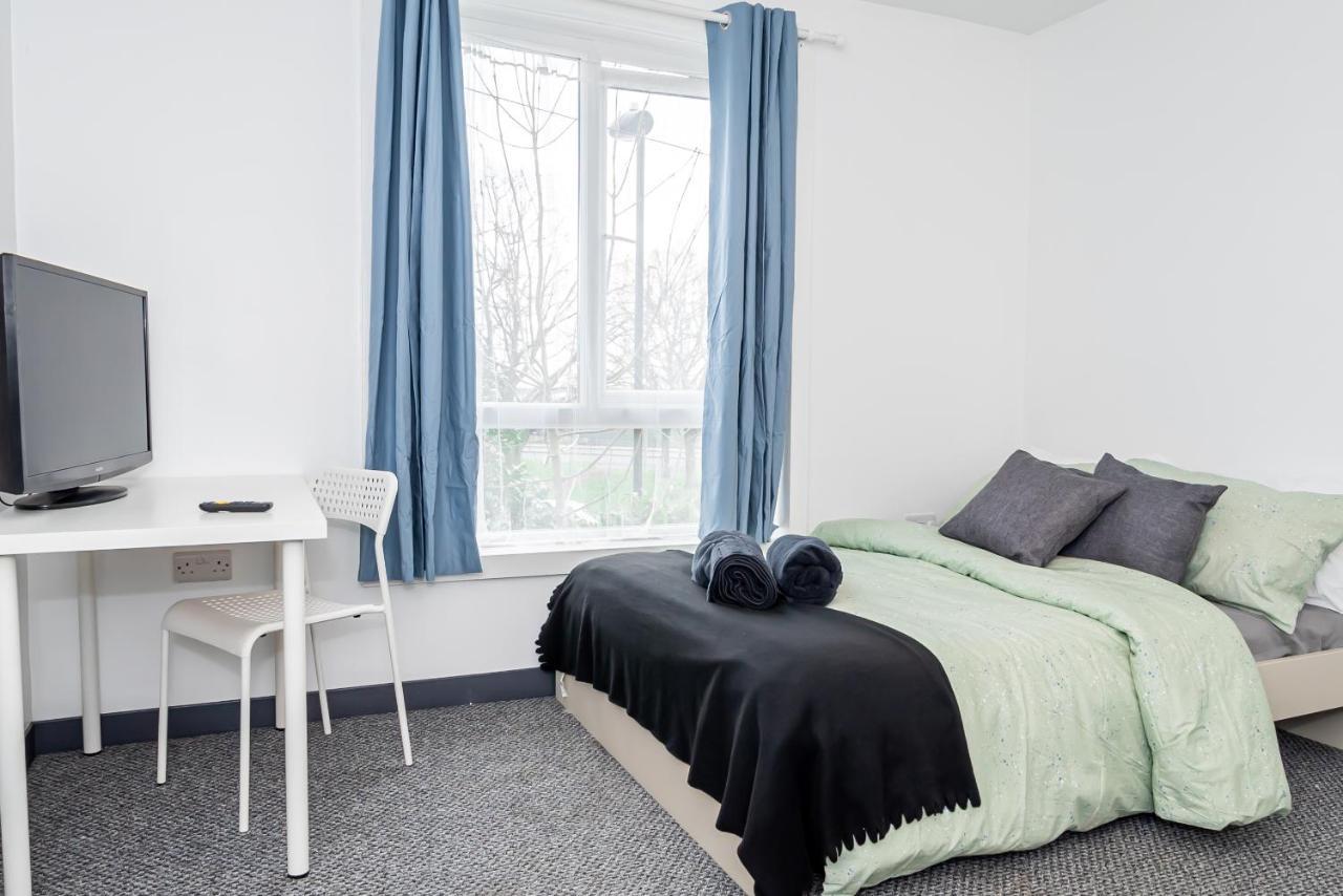 Shirley House 3, Guest House, Self Catering, Self Check In With Smart Locks, Use Of Fully Equipped Kitchen, Close To City Centre, Ideal For Longer Stays, Walking Distance To Bat, 20 Min Drive To Fawley Refinery, Excellent Transport Links Southampton Bagian luar foto