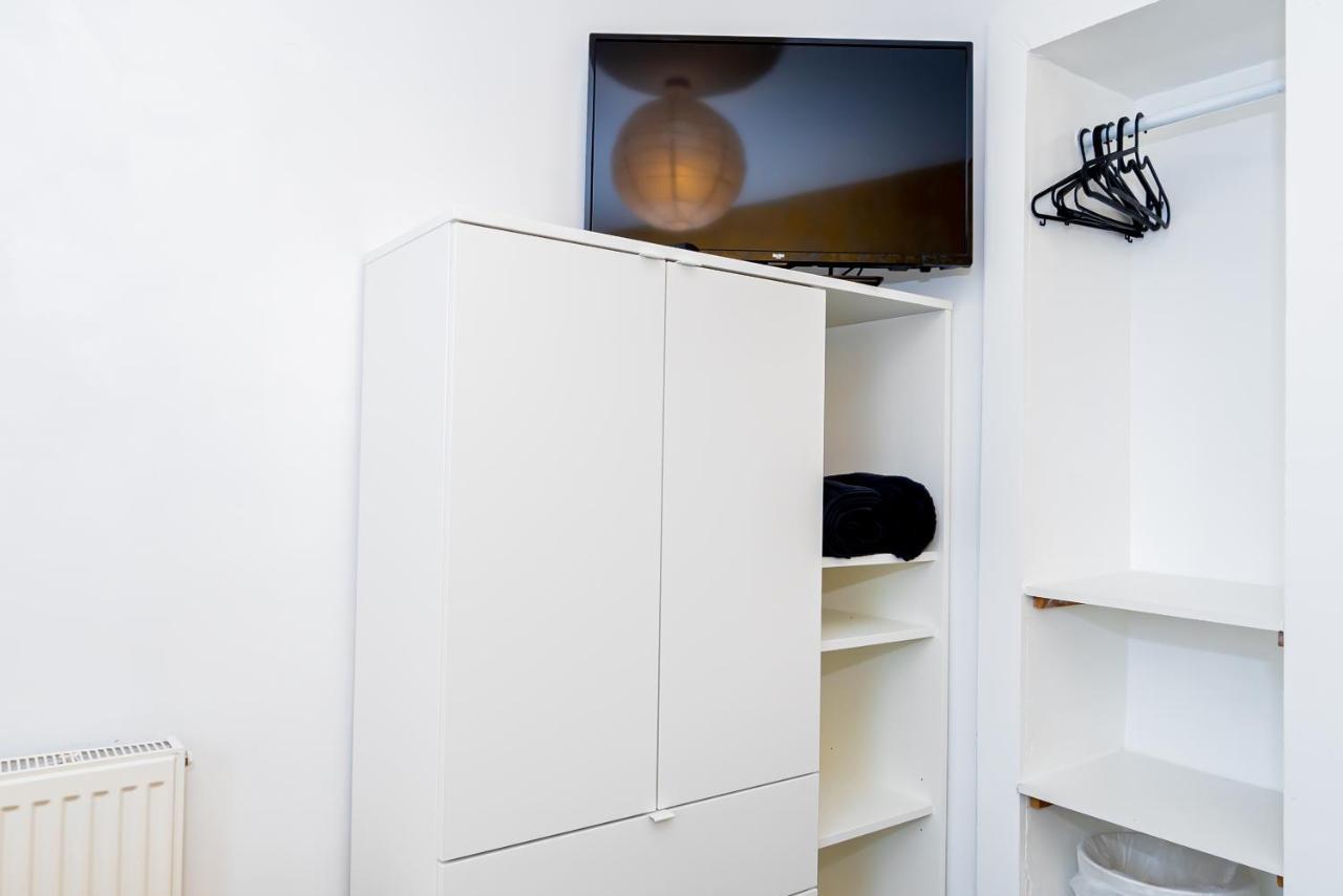 Shirley House 3, Guest House, Self Catering, Self Check In With Smart Locks, Use Of Fully Equipped Kitchen, Close To City Centre, Ideal For Longer Stays, Walking Distance To Bat, 20 Min Drive To Fawley Refinery, Excellent Transport Links Southampton Bagian luar foto