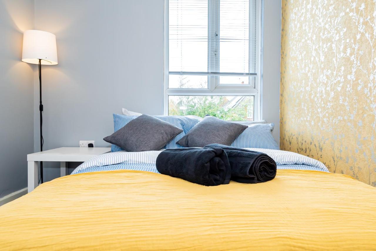Shirley House 3, Guest House, Self Catering, Self Check In With Smart Locks, Use Of Fully Equipped Kitchen, Close To City Centre, Ideal For Longer Stays, Walking Distance To Bat, 20 Min Drive To Fawley Refinery, Excellent Transport Links Southampton Bagian luar foto
