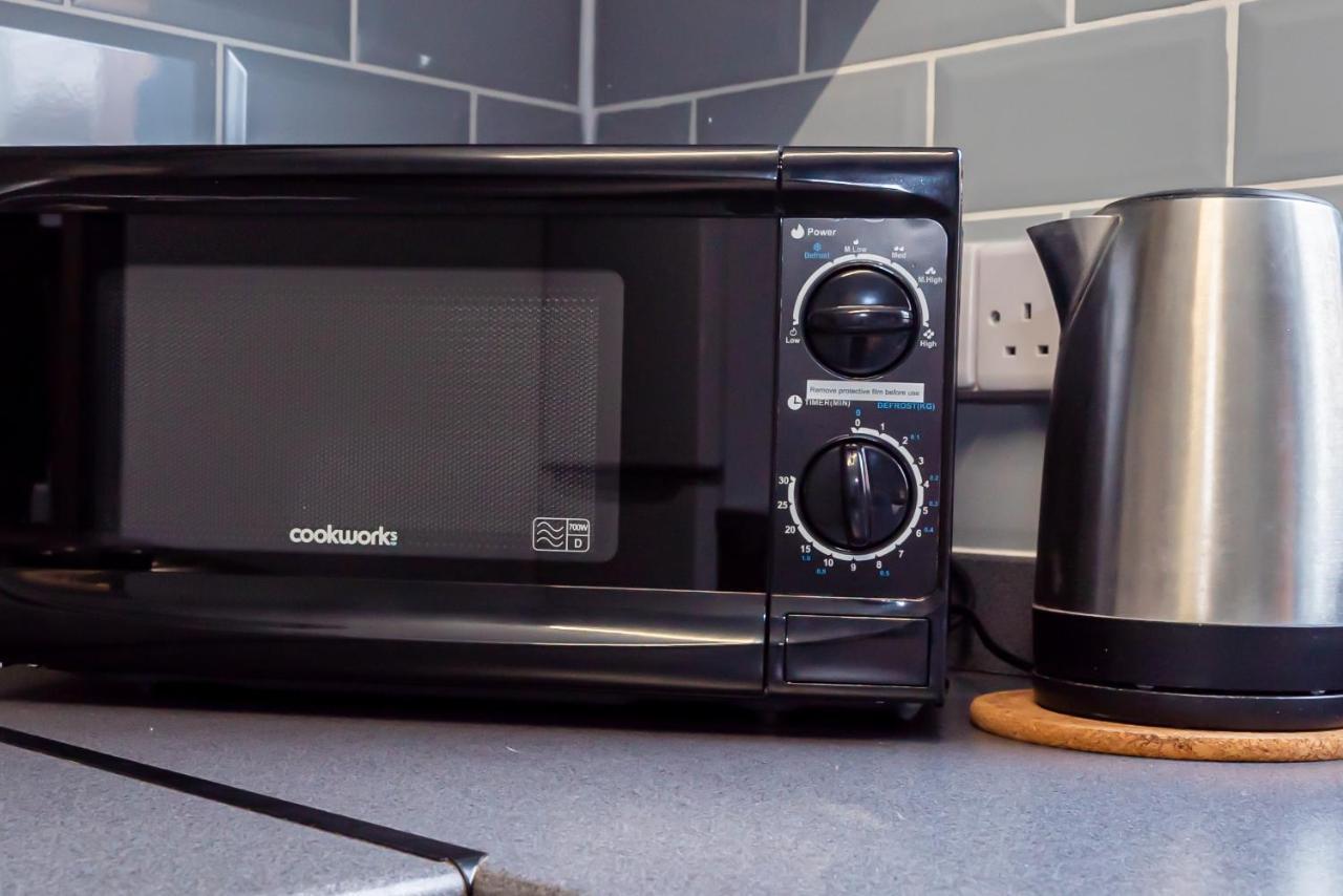 Shirley House 3, Guest House, Self Catering, Self Check In With Smart Locks, Use Of Fully Equipped Kitchen, Close To City Centre, Ideal For Longer Stays, Walking Distance To Bat, 20 Min Drive To Fawley Refinery, Excellent Transport Links Southampton Bagian luar foto