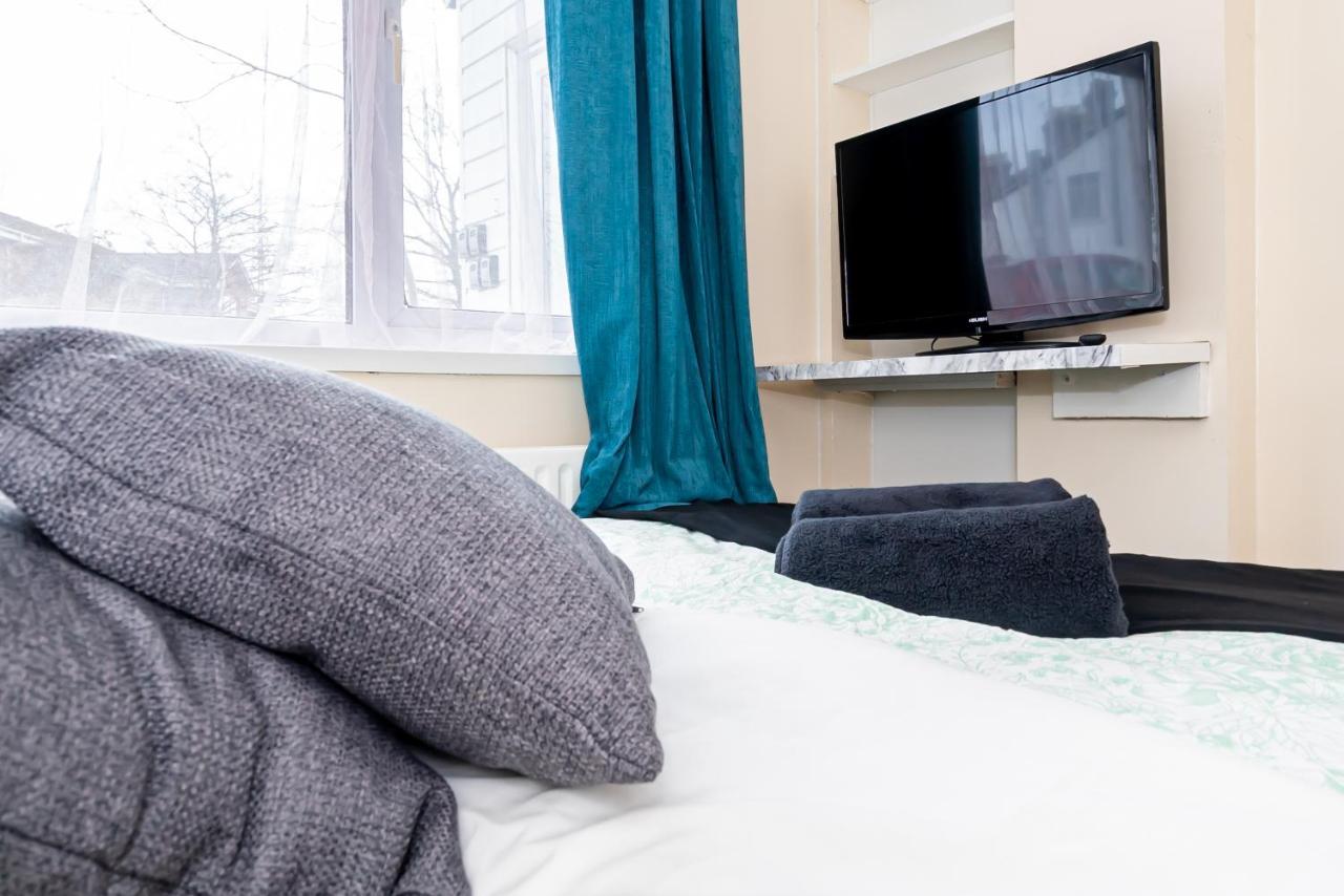 Shirley House 3, Guest House, Self Catering, Self Check In With Smart Locks, Use Of Fully Equipped Kitchen, Close To City Centre, Ideal For Longer Stays, Walking Distance To Bat, 20 Min Drive To Fawley Refinery, Excellent Transport Links Southampton Bagian luar foto